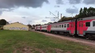 Электропоезд ЭТ2-013 с сломанным токоприемником