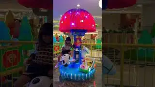 Милая миниатюрная карусель с коровами и лошадками #карусель #милый