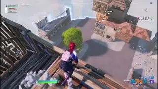 Fortnite jogando no mapa de Torres Tortas (modo criativo)
