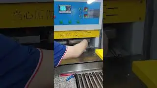 automatic pvc 3D keychain badge making machine,pvc dispenser machine,rubber pvc keychain machine