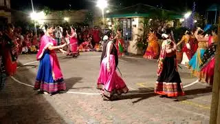WEST END DANDIYA RAAS 2017  LEENA VADGAMA AND GROUP VIEW 2