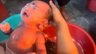 Ice Cold Bathing Winter Hit me🥶🥶Serdi main Nahana Padha🥶