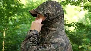 Die Ural-JC Cover &Uuml;berziehjacke Pixel Forest von Hart in Action