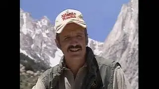 Michael Gross as Burt Gummer