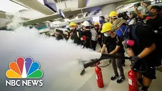 Hong Kong Protesters Form Barricades, Use Fire Extinguishers To Block Police | NBC News