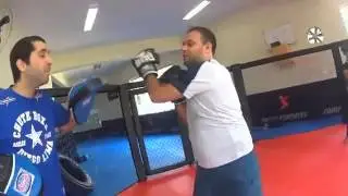 XFC na RedeTV!: 'Batendo o Peso' - Marcelo do &Oacute; treina Muay Thai pela primeira vez