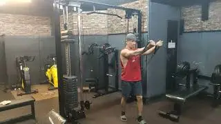 Compact cable crossover machine gym equipment