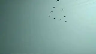 Latihan flypass pesawat tempur jelang 17 agustus 2018 menuju istana Negara