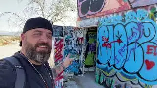 Abandoned Water Park Haunted Bathrooms!