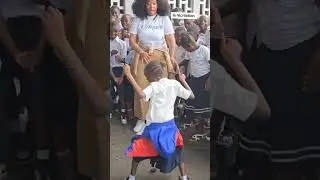 Madame elombe:une ma&icirc;tresse gentille, amusant qui aime bien ses &eacute;l&egrave;ves.