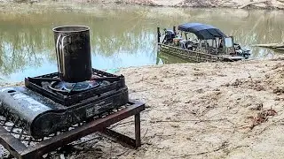 Boat Camping On A DESOLATE SANDBAR!!! (Miles from anywhere)