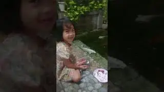 Nara_Lisa dan Ikan Koi. 
