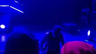 Highly Suspect @ Detroit Fillmore Serotonia Johnny messing with looping pedals 10/15/22
