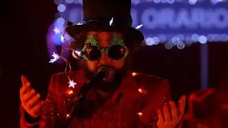 Vinicio Capossela, Gianfranco Firriolo e 'Natale Fuori Orario': &laquo;Ironia e coraggio&raquo;