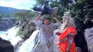 ಬಾಹುಬಲಿಯಂತೆ ಶಿವಲಿಂಗವನ್ನು ಎತ್ತಿಕೊಂಡು ಹೋದ ದ್ವಾರಕೀಶ್ | Prachanda Kulla Kannada Movie Parts 04