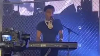 Roddy Ricch raps and plays the piano live