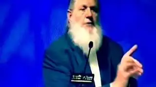 Christian priest converts to Islam and gives amazing answer to another Christian man...