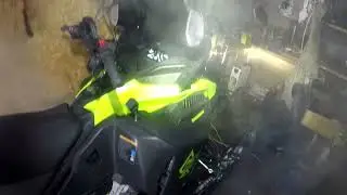 Шармакс 1000 заводим после ночной стоянки .