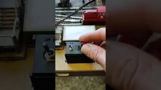 Дешевый ШИМ-контроллер в сравнении с контроллером поезда модели Gaugemaster 100.