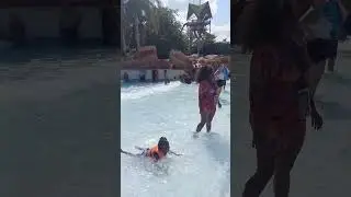 Aquatica Orlando wave pool August 2023