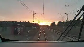 Cabview Train driver: Stockholm dusk colours #pendelt&aring;g #railway #sweden #j&auml;rnv&auml;g #sl #mtr