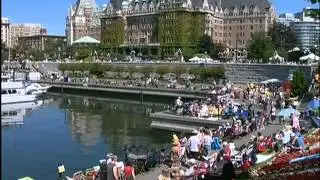 Symphony Splash Sets Up in the Inner Harbour