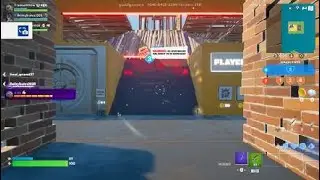 Fortnite Samuele 4  mettete like perfavore COMMENTI IVAN sedia