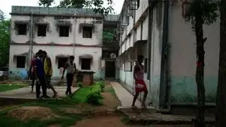 Tribal Students Cry in Vain in Khunti - Video Volunteer Amita Tuti reports