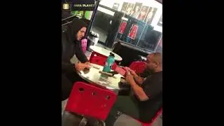 Daniel Cormier Doesn&rsquo;t Want To Share Food With Islam Makhachev