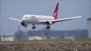 Qantas VH-OGL Boeing 767-300(ER)