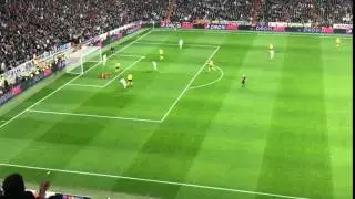Read Madrid vs B. Dortmund - Benzema misses