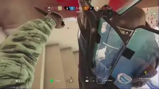 NutE Plays l Rainbow Six Siege