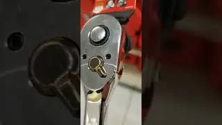 NEW Craftsman wratchet-chrome peeling before i could buy it!