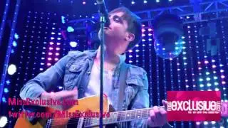 Parachute sings 