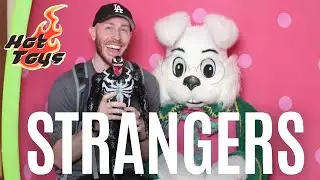 Strangers React to MASSIVE 21 inches of Venom by Hot Toys