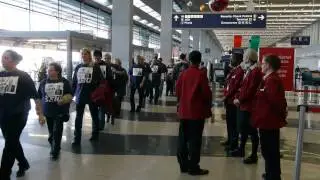 O'Hare janitors call on Mayor Emanuel to protect middle class jobs in Chicago