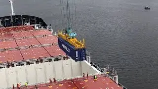 Crowley's ConRo El Coqui's first container load