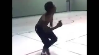 Vine throw that ass in a circle