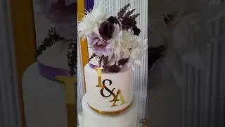 Winding up 2025 with the beautiful wedding cake