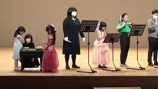 子供のための音楽教室、太田教室、クリスマスコンサート令和6年。トーンチャイムとグロッケンの合奏。主よ、人の望みを喜びよ。