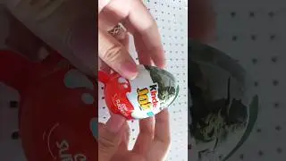 abrindo kinder joy jurassic world #shorts #kinderjoy #jurassicworld