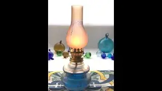 23 years old Vintage Brass & Glass Hurricane Oil Lamp, Nuevo Stained by Palestinian Artisans.