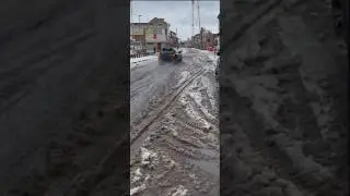 St*pid f*cker from Brum going fast on icy roads&hellip; 🇬🇧