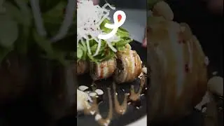 Dip, Roll, Savor: Sushi with the Perfect Sauce 🍣💦 #food #shorts  #short  #sushi  #viral