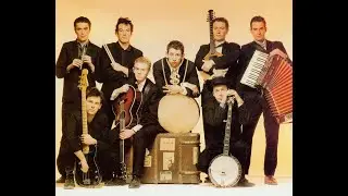 Apple Bottom Jeans - The Pogues (1985)