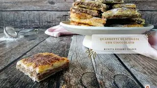 Quadrotti di sfoglia con cioccolato
