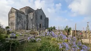 Visite en musique de DEUX DES PLUS BEAUX VILLAGES DE FRANCE en Charente-Maritime