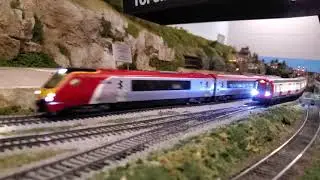 Часть 2: Лондонский метрополитен Bachmann и Virgin Super Voyager Class 221