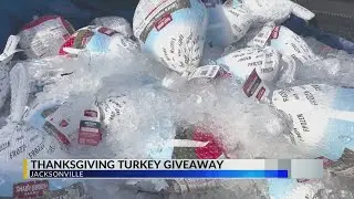 On the Go Bouncy's spreads holiday cheer with turkey giveaway