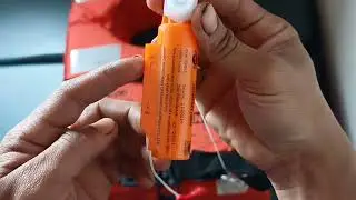 How to switch ON/OFF life jacket light